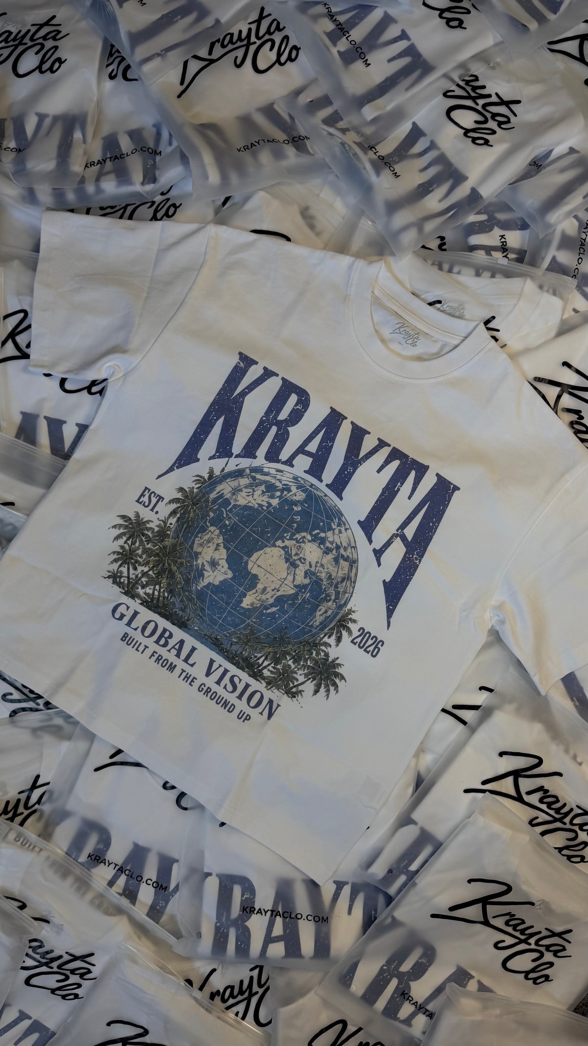 ‘GLOBAL VISION’ OVERSIZED TEE